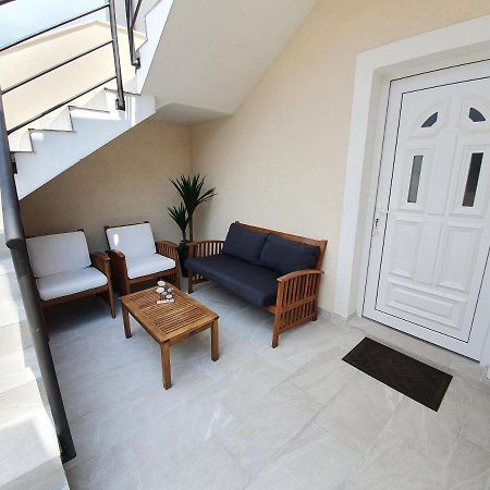 Apartments Dora Vantacici Εξωτερικό φωτογραφία
