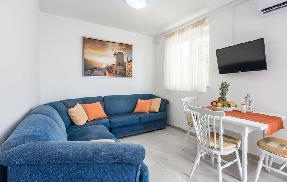 Apartments Dora Vantacici Εξωτερικό φωτογραφία