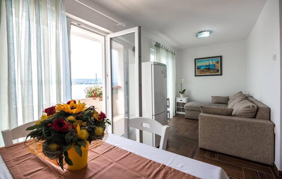 Apartments Dora Vantacici Εξωτερικό φωτογραφία