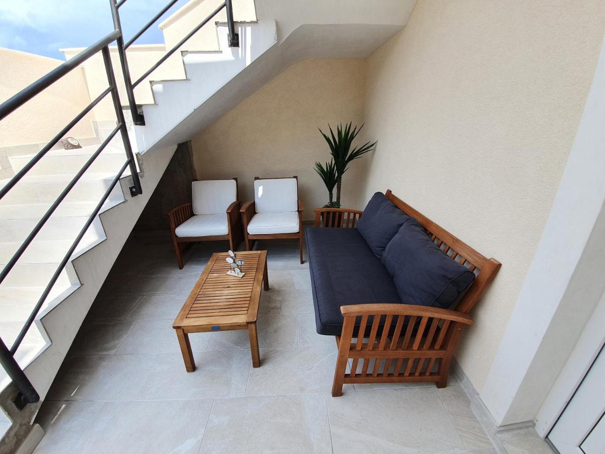Apartments Dora Vantacici Εξωτερικό φωτογραφία