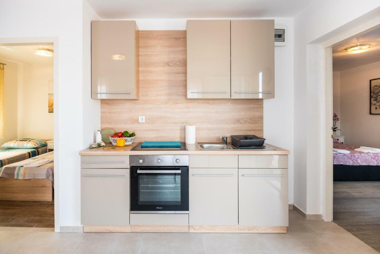 Apartments Dora Vantacici Εξωτερικό φωτογραφία