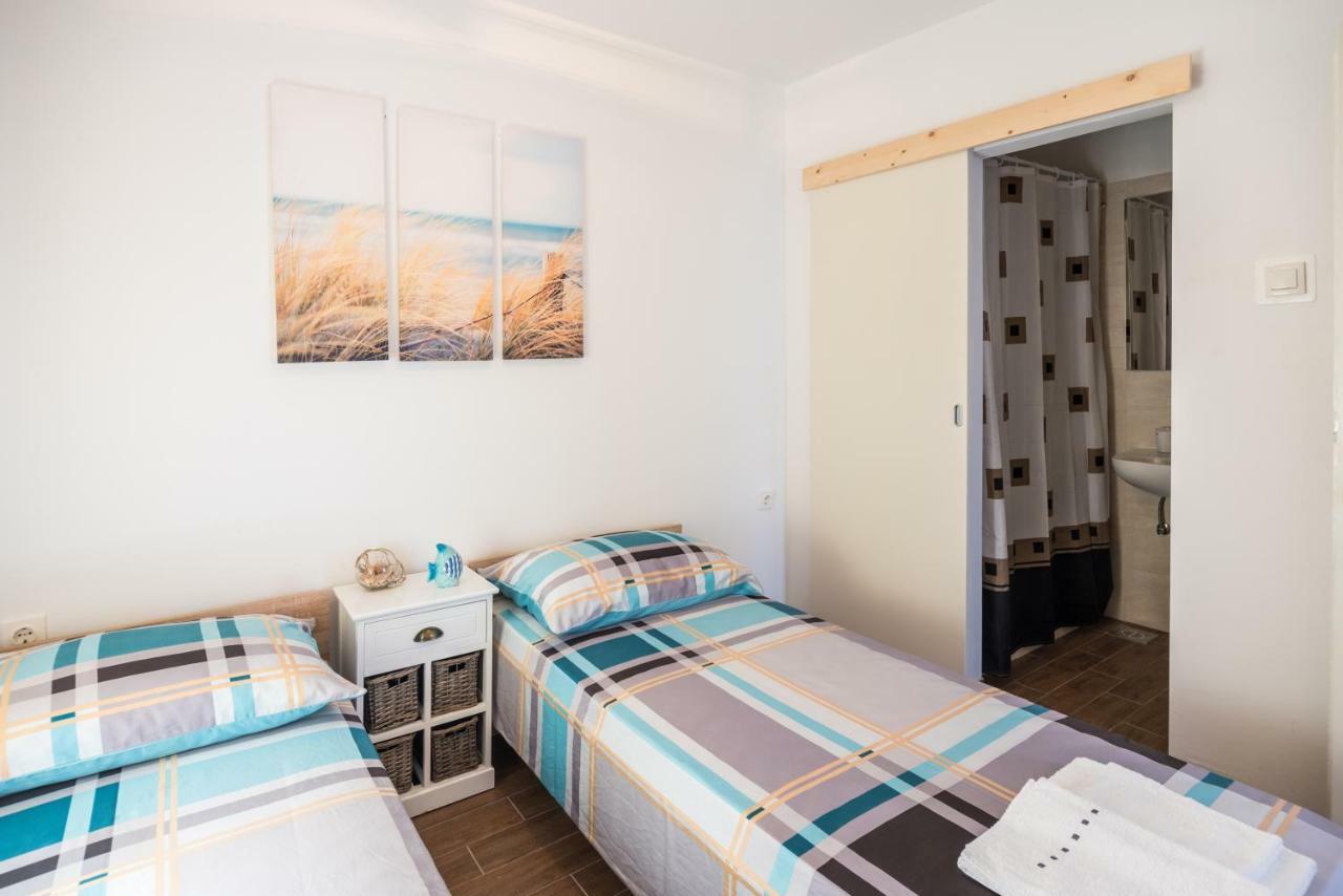 Apartments Dora Vantacici Εξωτερικό φωτογραφία